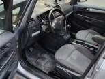 Opel Zafira-17