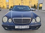 Mercedes E 220-1