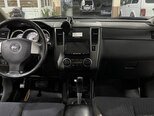 Nissan Tiida-13