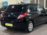 Nissan Tiida-12