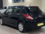 Nissan Tiida-11