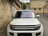 Mitsubishi Pajero-1