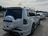 Mitsubishi Pajero-7