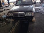 Mercedes E 220-1