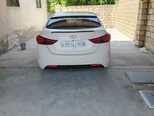 Hyundai Elantra-3