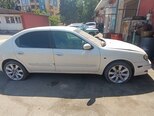 Nissan Maxima-5
