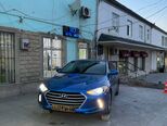 Hyundai Elantra-1