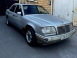 Mercedes 220 E-2