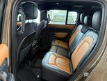 Land Rover Defender-12