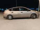 Toyota Prius-8
