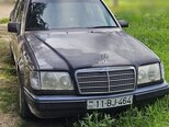 Mercedes E 280-1