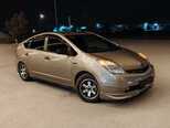 Toyota Prius-12