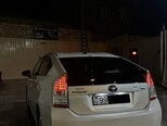 Toyota Prius-8
