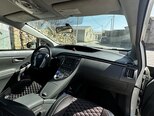 Toyota Prius-11