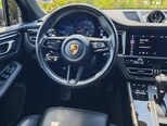 Porsche Macan-16