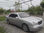 Mercedes E 270-12