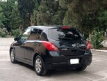 Nissan Tiida-4