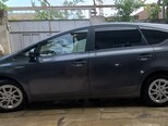 Toyota Prius V-5