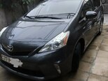 Toyota Prius V-6
