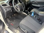 Mitsubishi L200-12