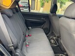Kia Carens-9
