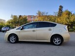 Toyota Prius-5