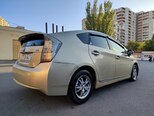 Toyota Prius-8