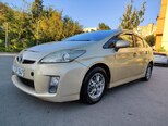 Toyota Prius-10