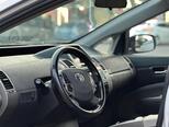 Toyota Prius-13
