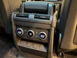 Land Rover Defender-15