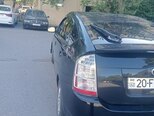 Toyota Prius-5