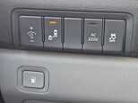 Kia Carnival-12