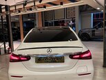 Mercedes E 300 de-5