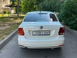 Volkswagen Polo-2