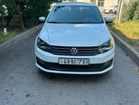 Volkswagen Polo-1
