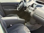 Toyota Prius-5