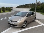 Toyota Prius-2