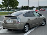 Toyota Prius-4