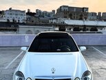 Mercedes E 230-1
