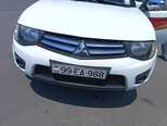 Mitsubishi L200-10
