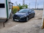 Hyundai Elantra-1