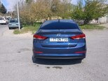 Hyundai Elantra-11