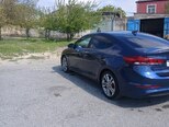 Hyundai Elantra-12
