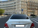 Mercedes E 300 4MATIC-2