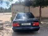 Mercedes E 280-4