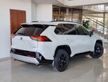 Toyota RAV4-8