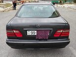 Mercedes E 240-4