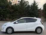Toyota Aqua-5