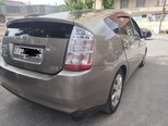Toyota Prius-8