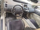 Toyota Prius-13